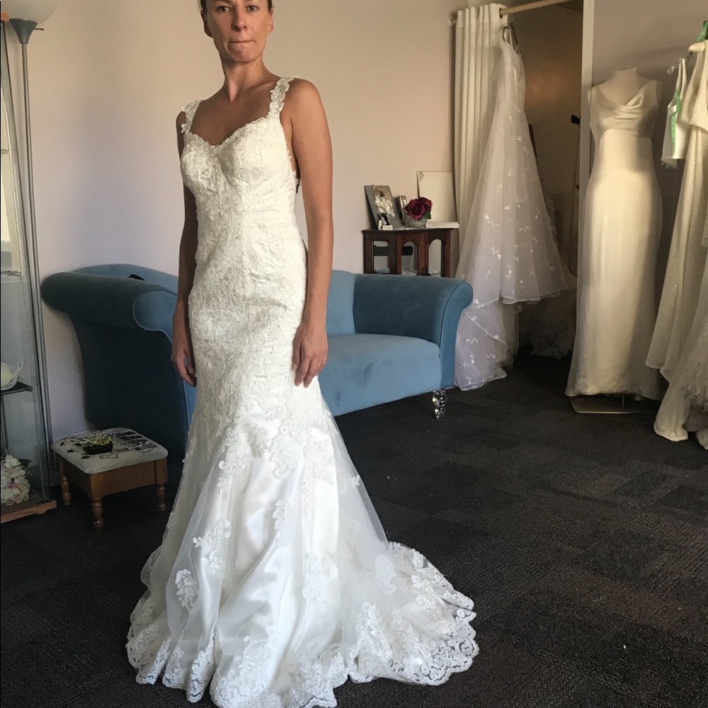 Stella York wedding dress - Picture 4 of 6